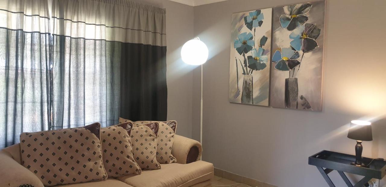 Anna Boeremeisie Guesthouse Бенони Екстериор снимка