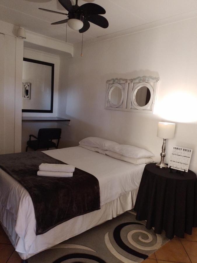 Anna Boeremeisie Guesthouse Бенони Екстериор снимка
