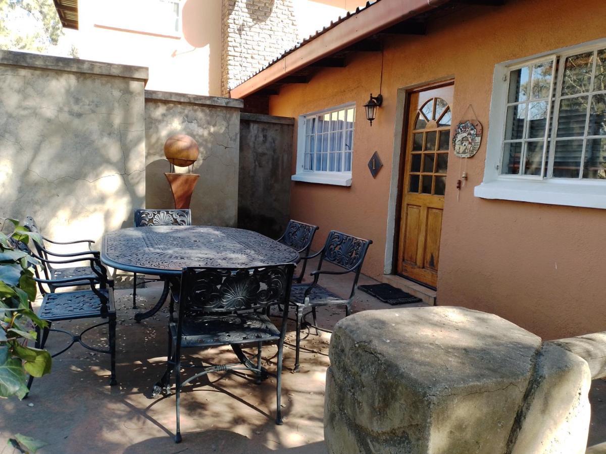 Anna Boeremeisie Guesthouse Бенони Екстериор снимка