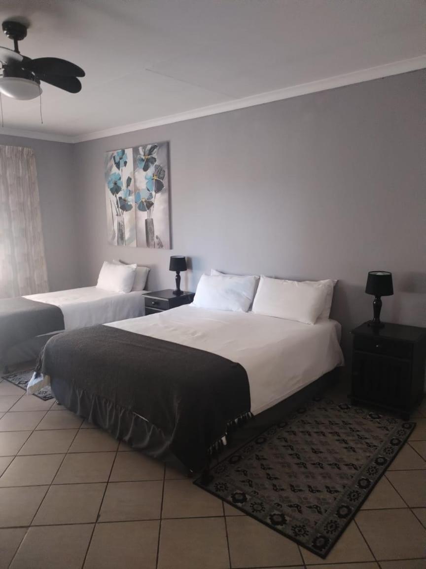 Anna Boeremeisie Guesthouse Бенони Екстериор снимка